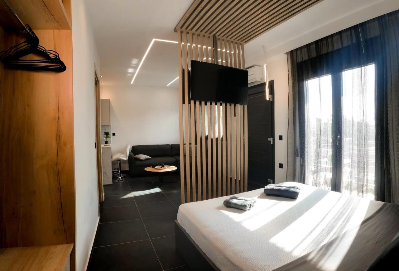 Berries Luxury Apartments Nea Moudania Ngoại thất bức ảnh