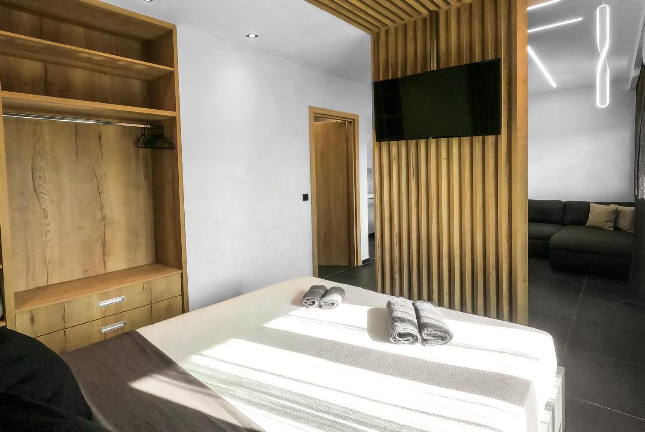 Berries Luxury Apartments Nea Moudania Ngoại thất bức ảnh