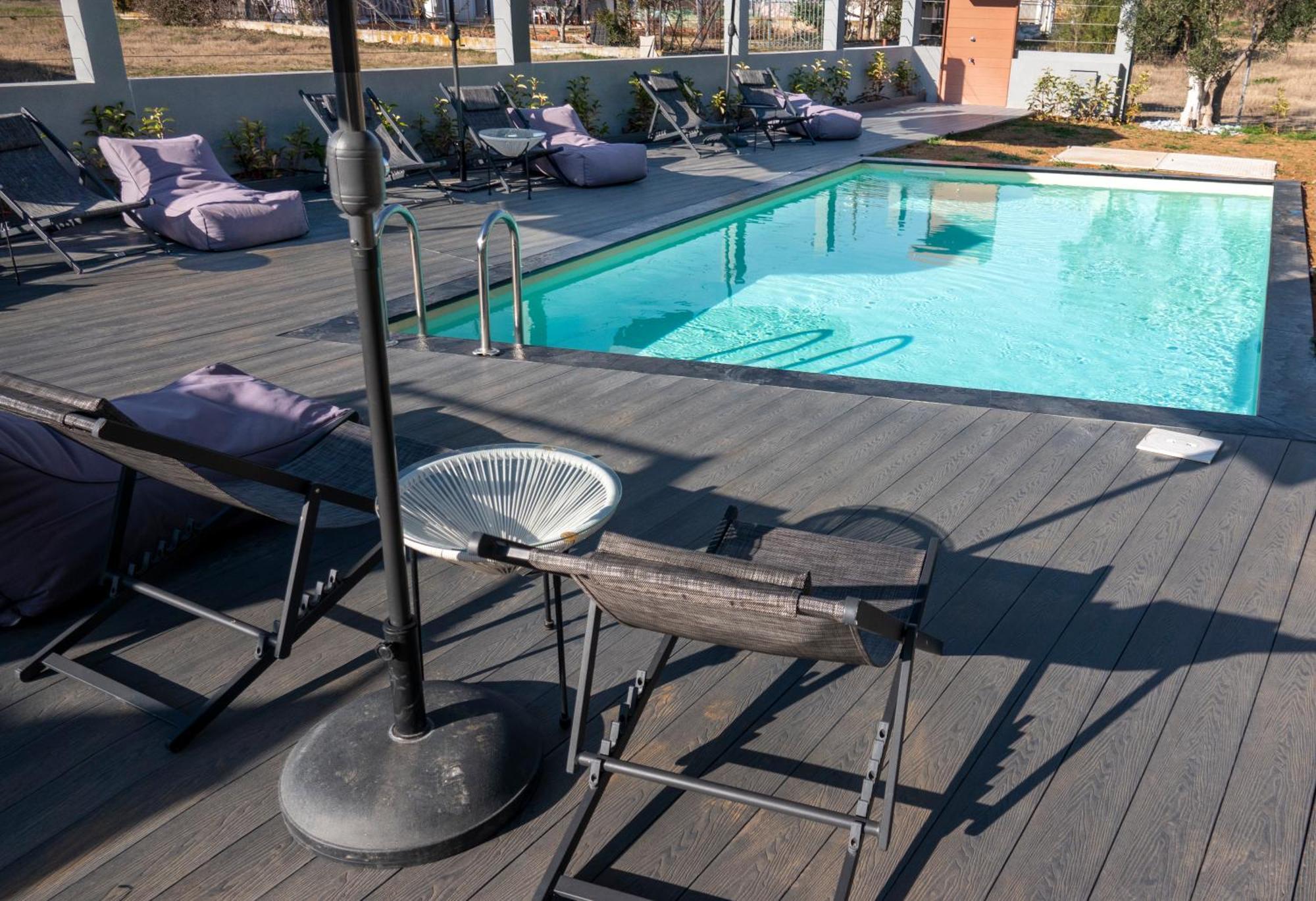 Berries Luxury Apartments Nea Moudania Ngoại thất bức ảnh